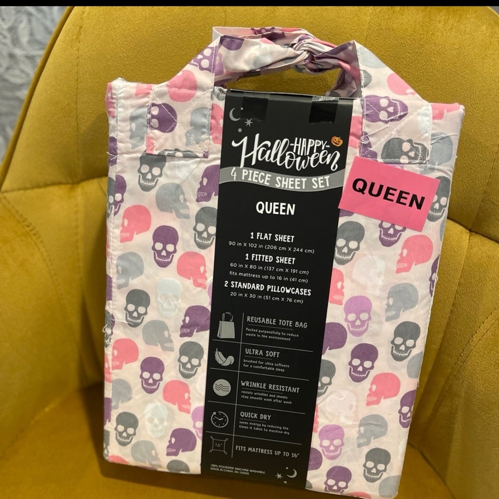 HAPPY HALLOWEEN Skulls QUEEN Sheet Set